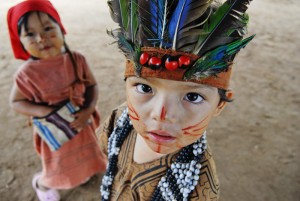 Niños de la Comunidad Nativa Ashaninka de Pampa Michi, Chanchamayo, Junín, Perú